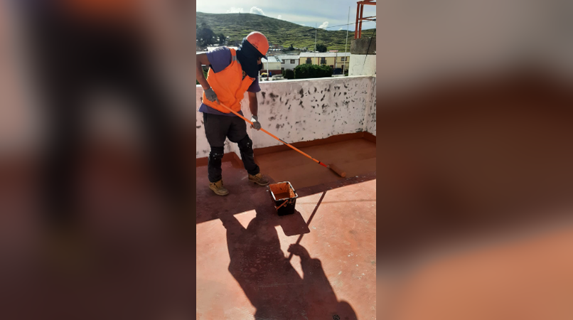 Aplicación de sistema impermeabilizante en cubierta